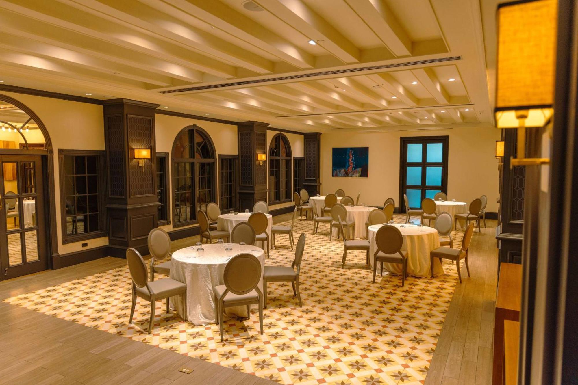 Bristol Panama, A Registry Collection Hotel Exterior photo The interior of the restaurant